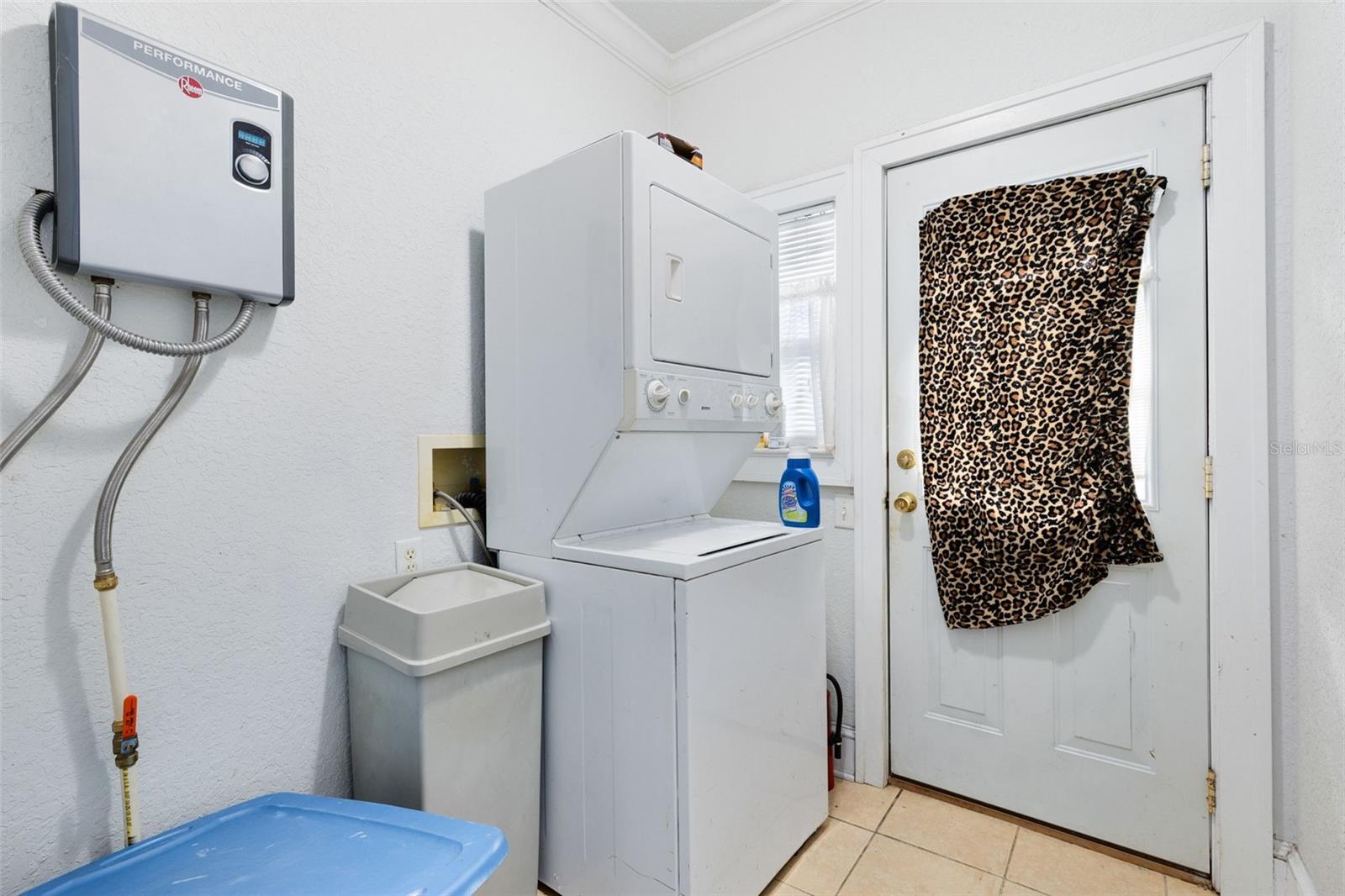 COLONIAL PARK SUB - Residential