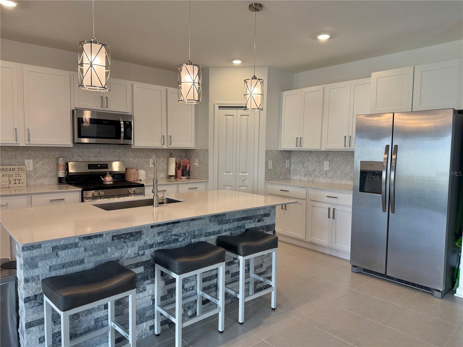 HUNT CLUB/LK WALES PH 1 - Residential