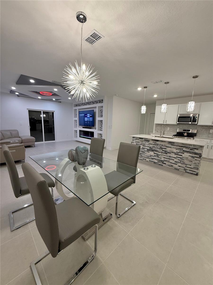 HUNT CLUB/LK WALES PH 1 - Residential