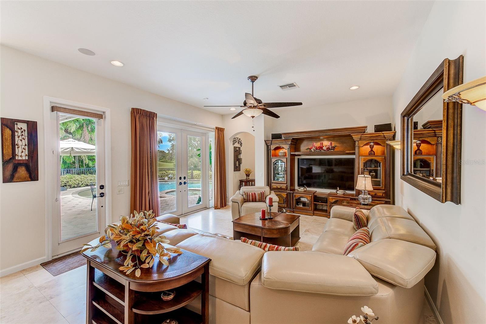 BAYOU CLUB ESTATES TR 5 PH 4 - Residential