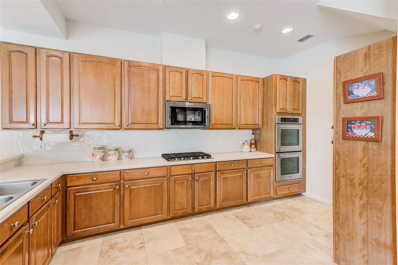BAYOU CLUB ESTATES TR 5 PH 4 - Residential