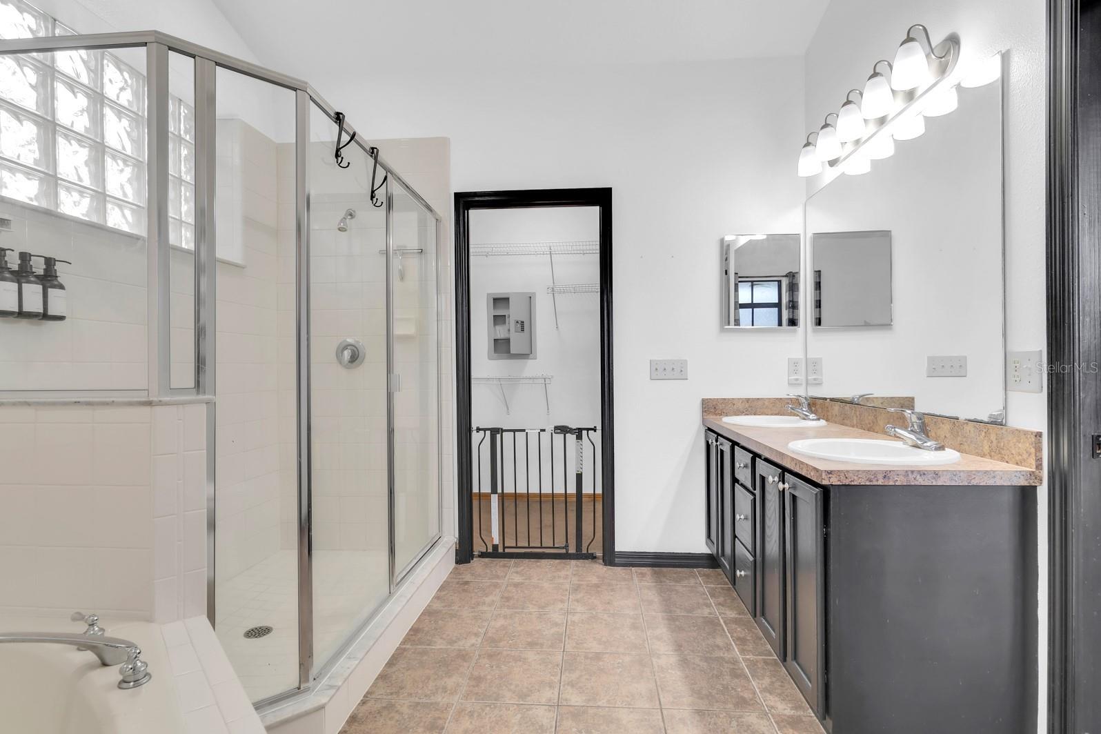 BAY LAKE RANCH UNIT 3 - Residential