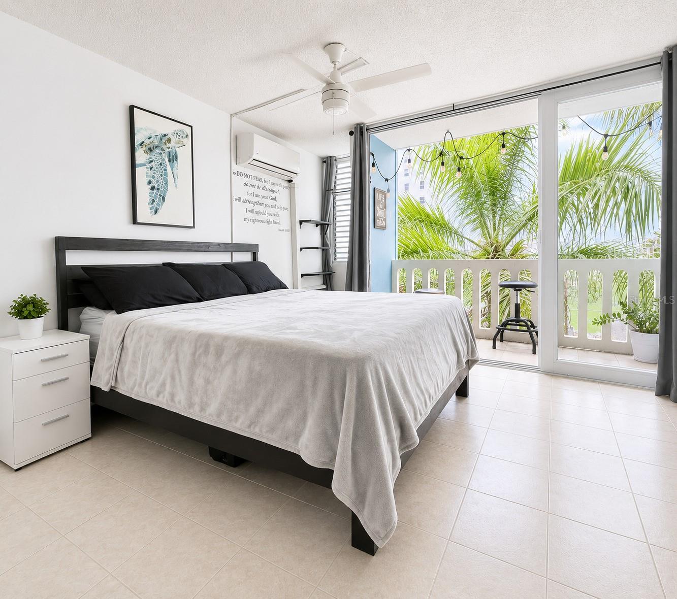 Avenue Isla Verde COND. LOS CORALES 215-A