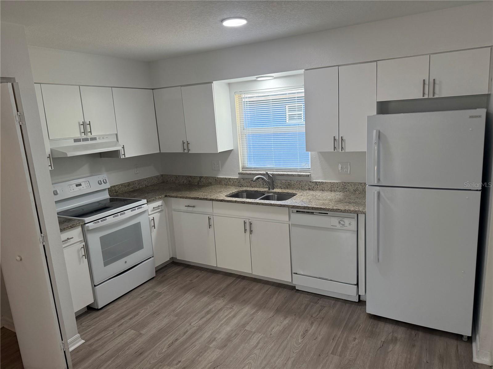 GRANT PARK - Residential Lease