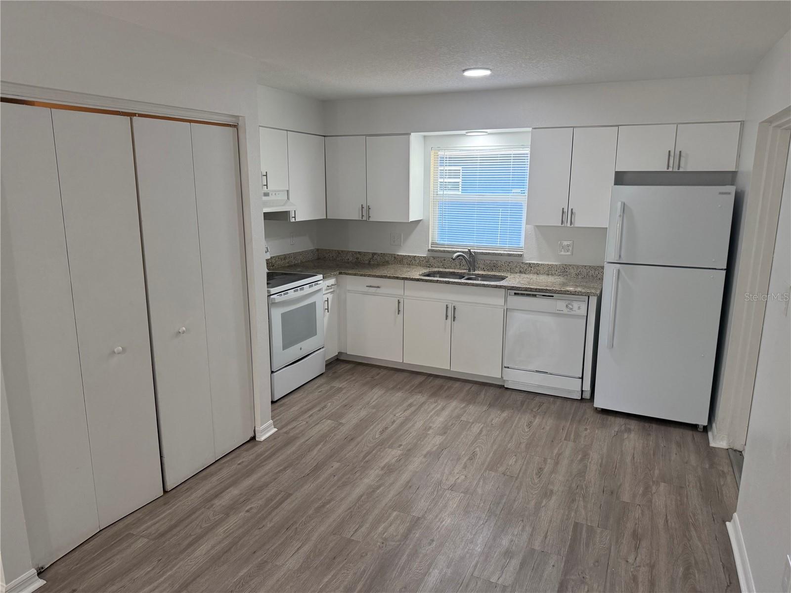 GRANT PARK - Residential Lease