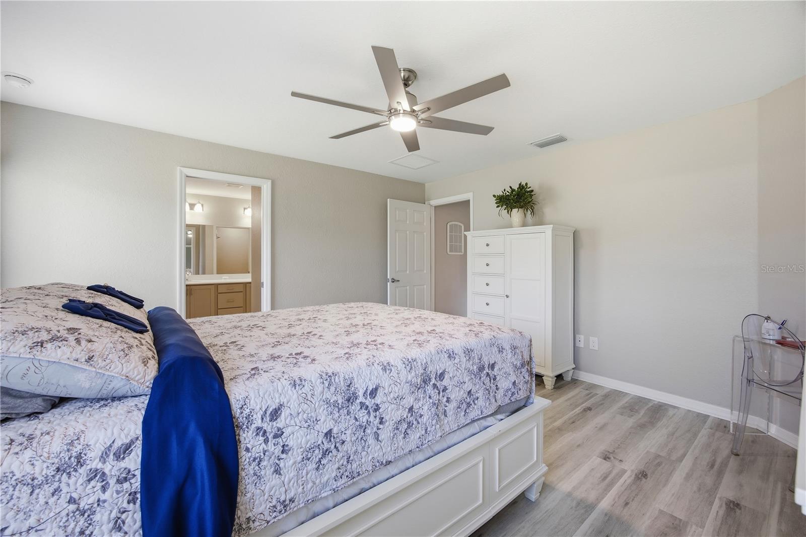 SUMMERCREST - Residential