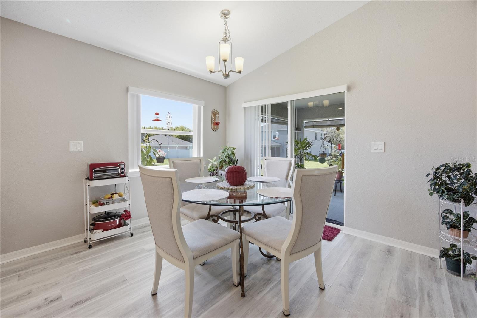 SUMMERCREST - Residential