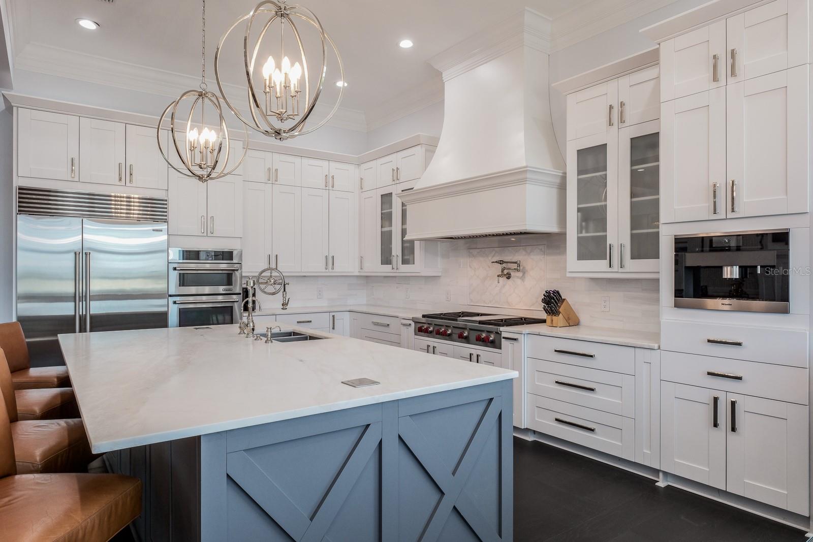 HOWARD ESTATES - Residential