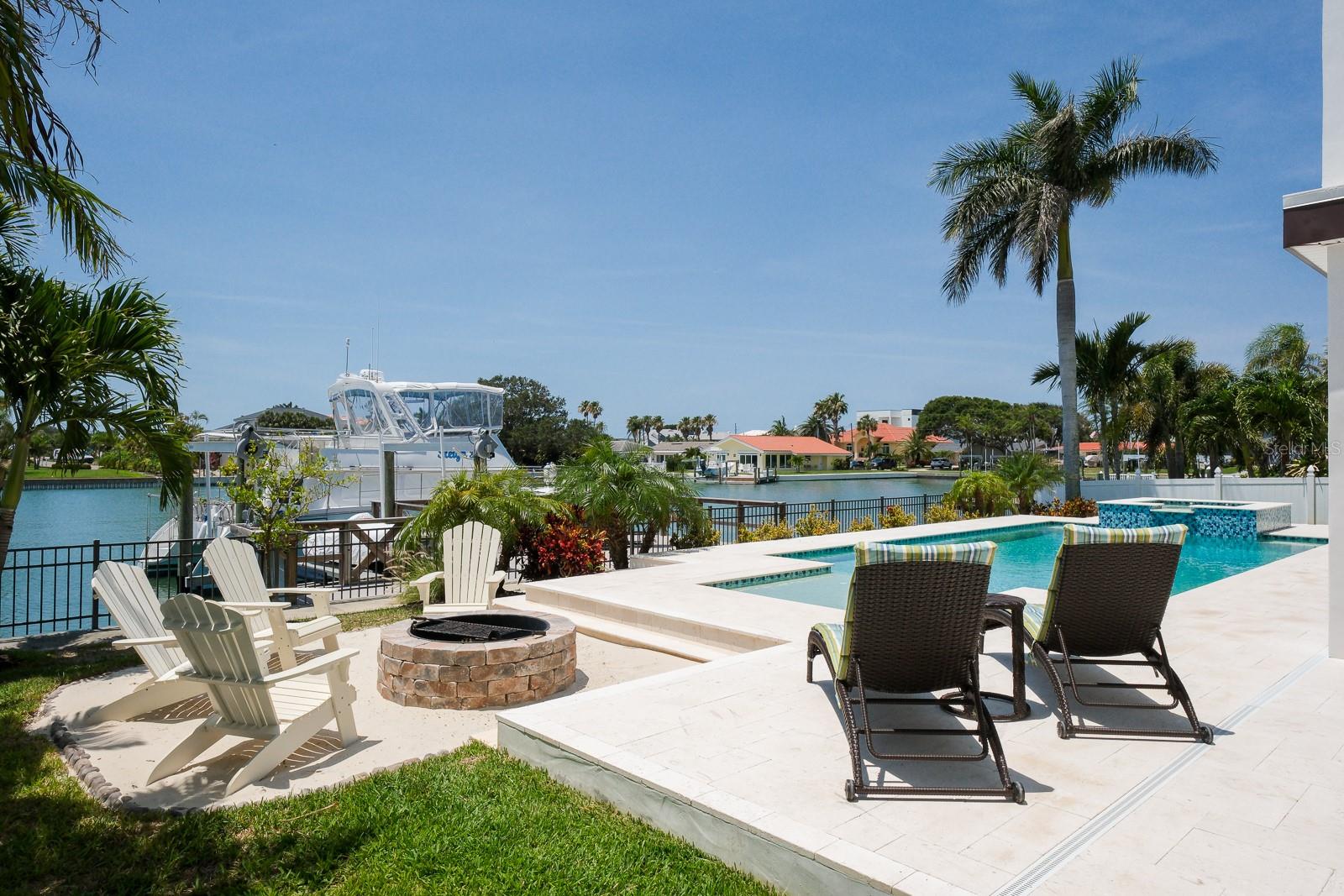 HOWARD ESTATES - Residential