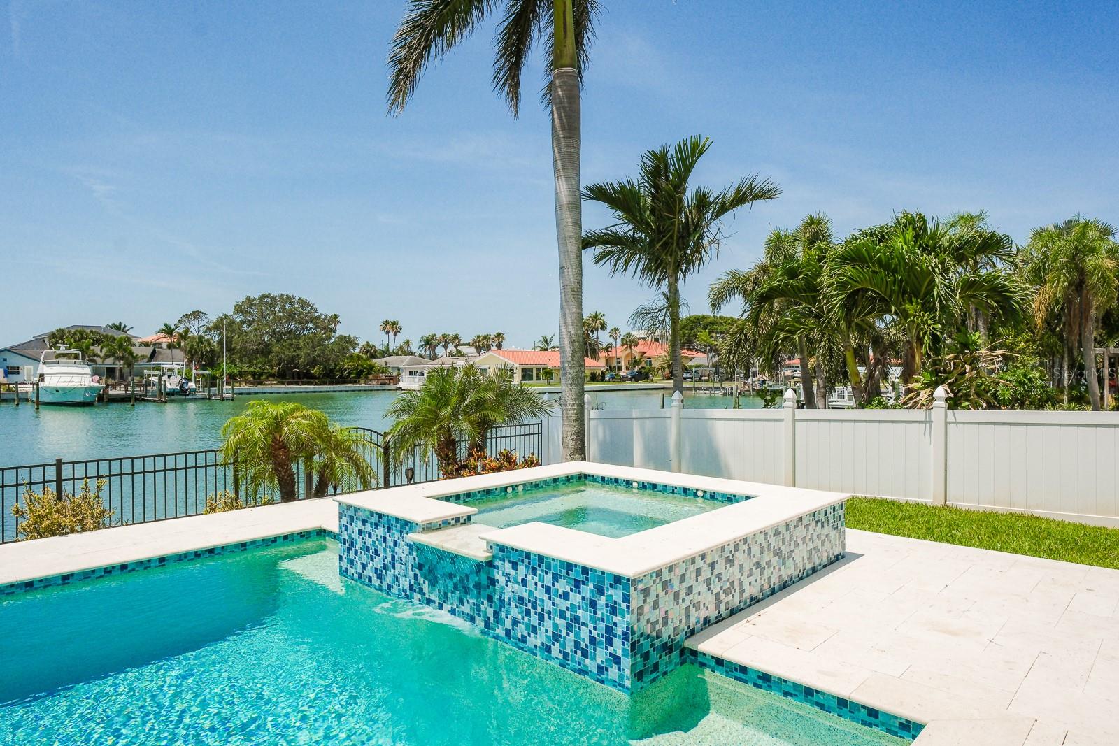 HOWARD ESTATES - Residential