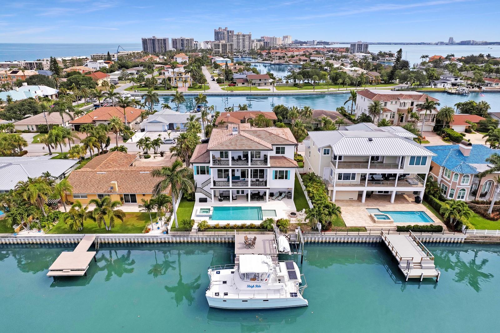 HOWARD ESTATES - Residential