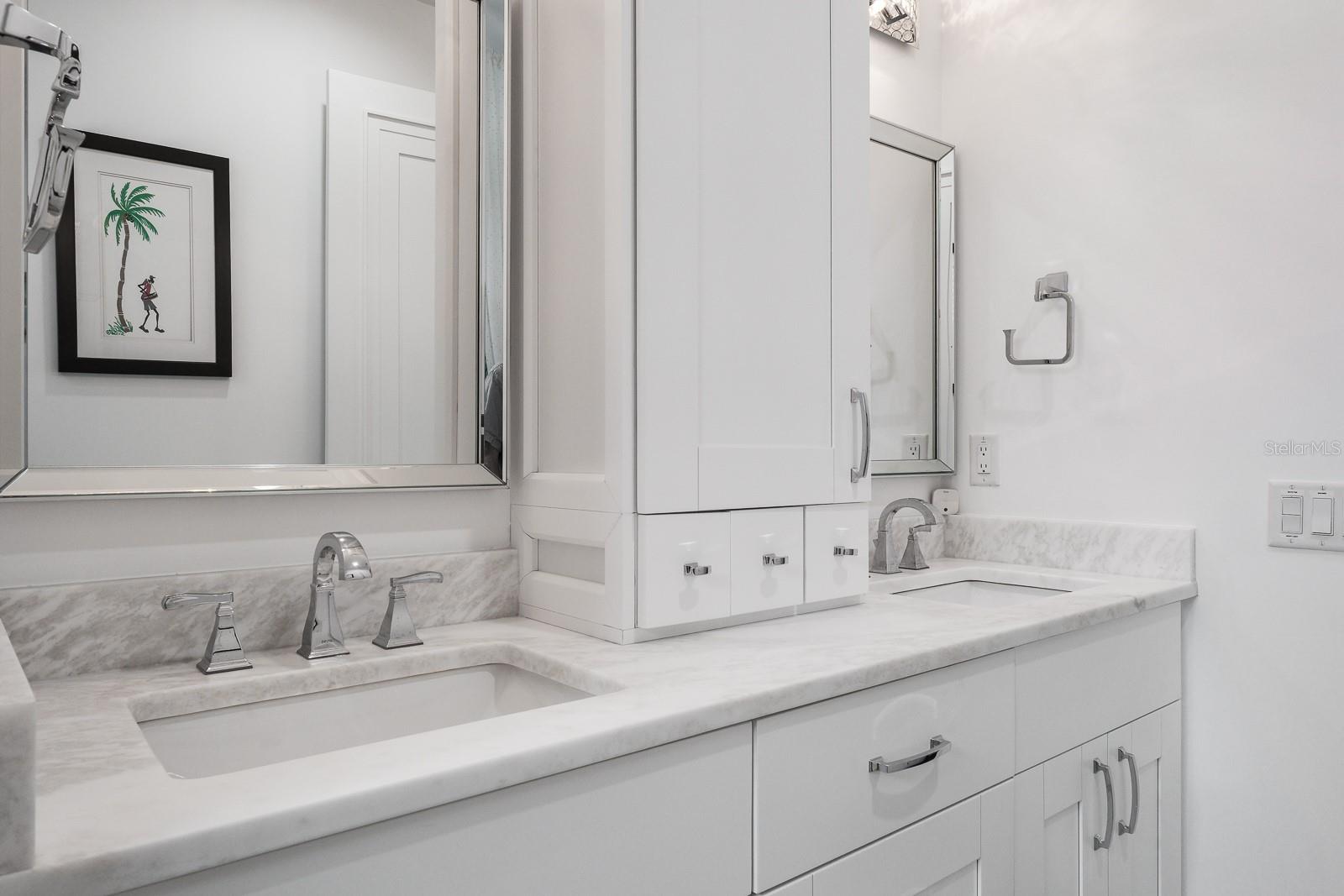 HOWARD ESTATES - Residential