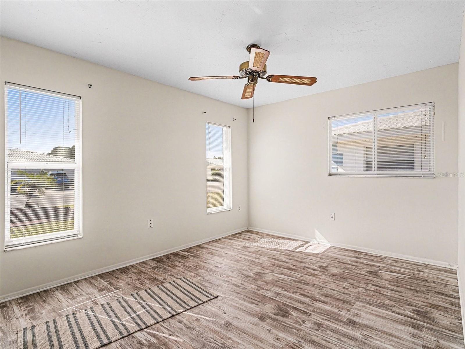 RIVER ISLES - Residential