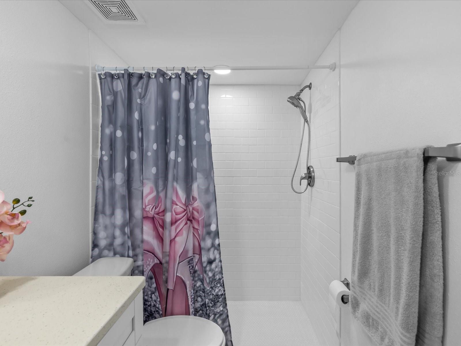 WINDWARD COVE CONDO - Residential