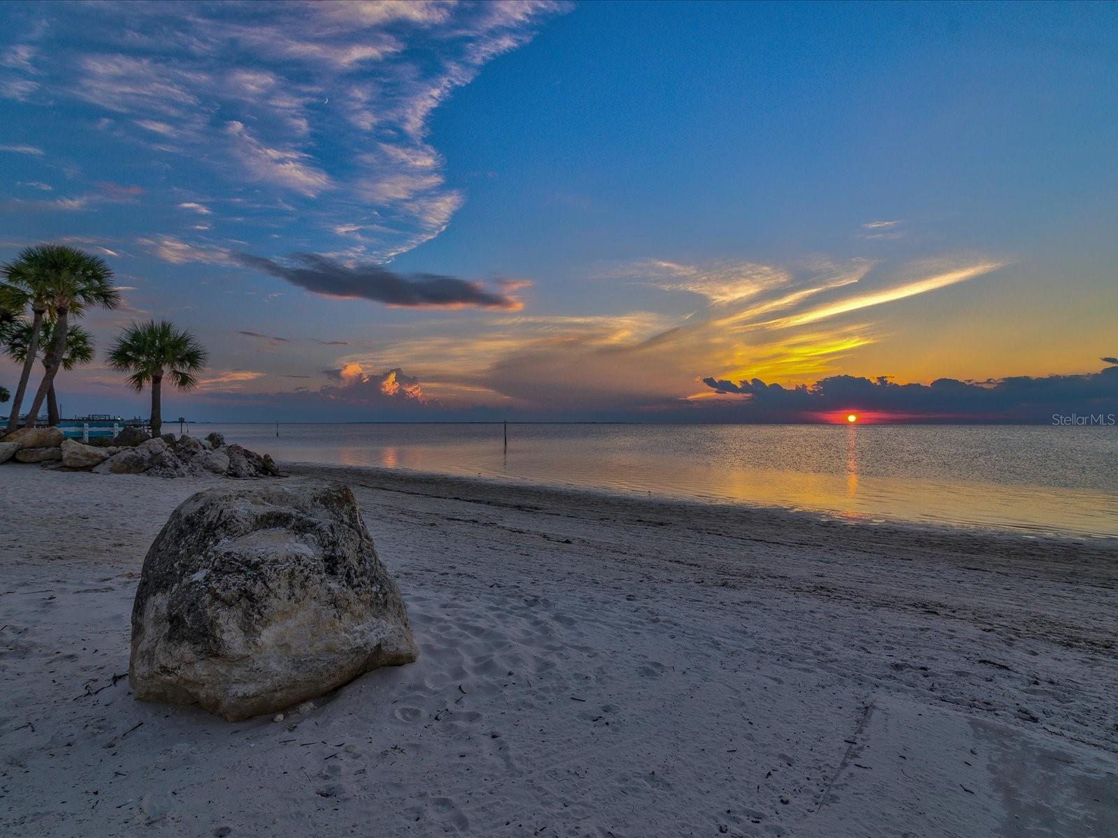 WINDWARD COVE CONDO - Residential