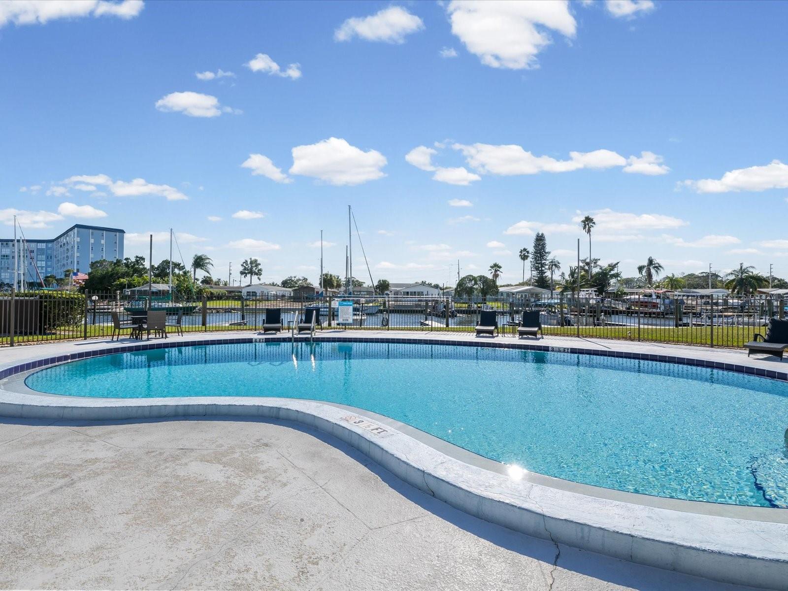 WINDWARD COVE CONDO - Residential