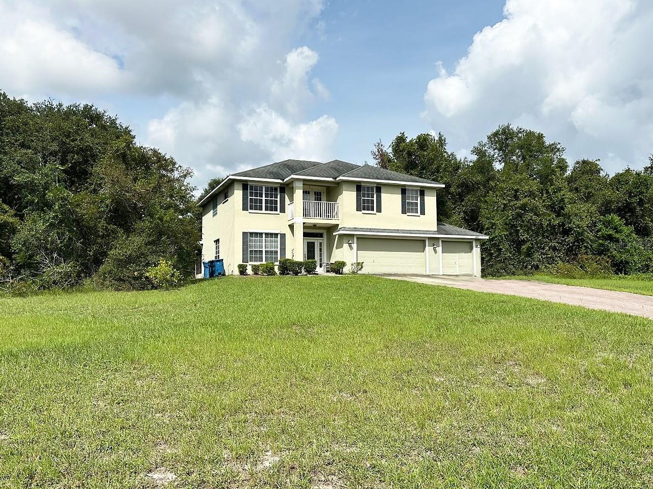 Here’s a unique opportunity in Orange City! Single-family home with 5 bedrooms, 2 1/2 baths and 2,598 sq ft, on a spacious .64-acre lot. This house is ready for someone with vision to bring fresh updates and personal style.
Only about 15 minutes to DeLand for shopping, dining, and essentials, and roughly 21 minutes to US-Highway 17 for easy travel. Plus, you’re close to Blue Spring State Park, perfect for nature lovers who enjoy springs, paddling, wildlife, or relaxing weekends outdoors.
What makes Orange City special: you’ve got a number of parks nearby with walking & biking trails, a splash pad at Mill Lake Park, a skate park, green spaces, and strong community vibes. Also, places like Dickinson Memorial Library & Park bring in local culture & events. Big outdoor amenities and neighborhood charm are part of what's to love here.
This home presents solid rental potential or a long-term residence for someone willing to put care into it. If you’re someone looking for a project that can grow in value with updating or wanting to personalize your space without starting from scratch, this one delivers on both location and possibility.