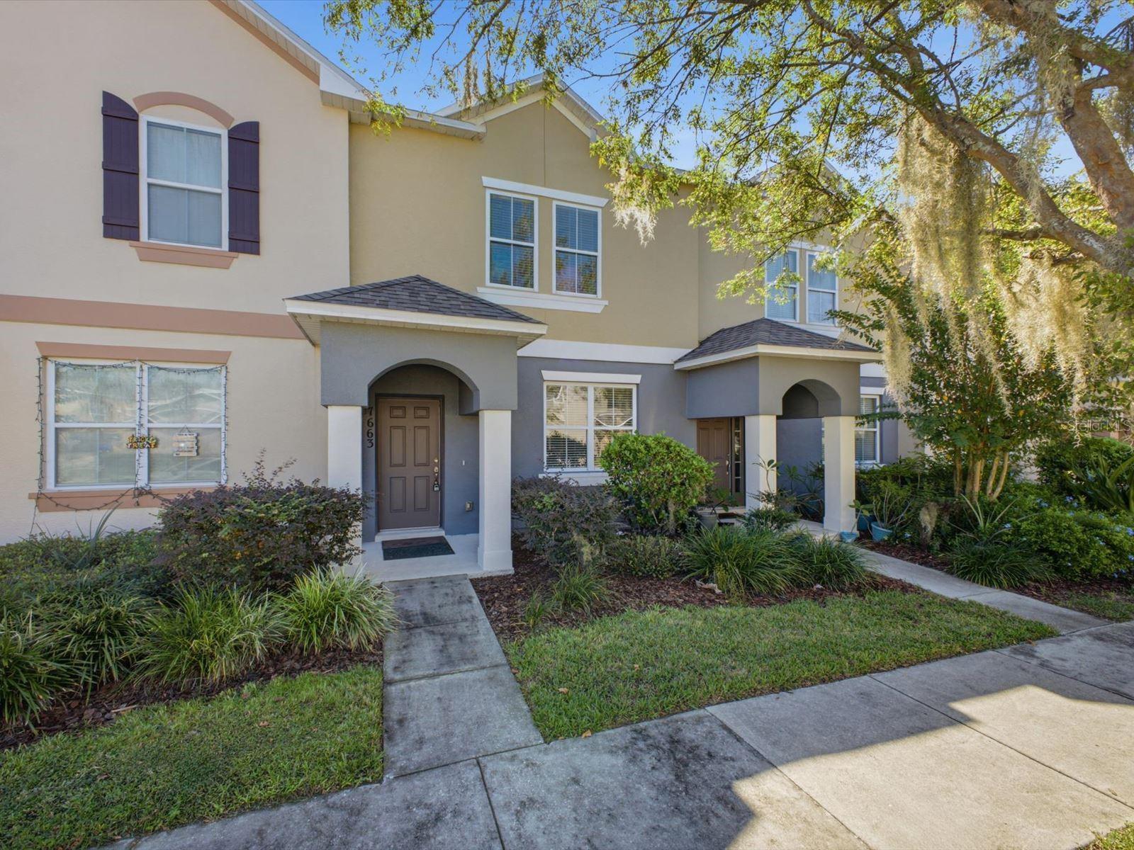 Casas a venda 1 - Jen Dantas 7663 BRAMWELL STREET