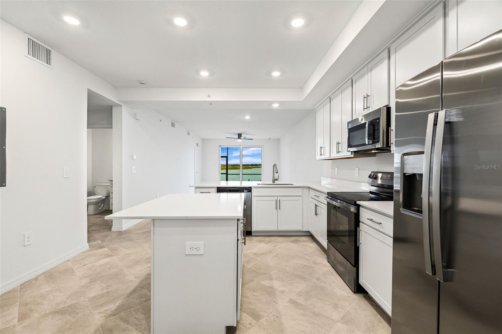 CALUSA COUNTRY CLUB - Residential Lease