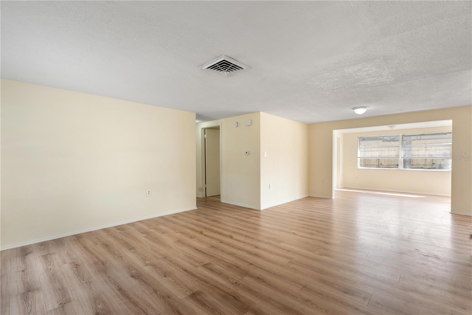 REGENCY PARK - Residential