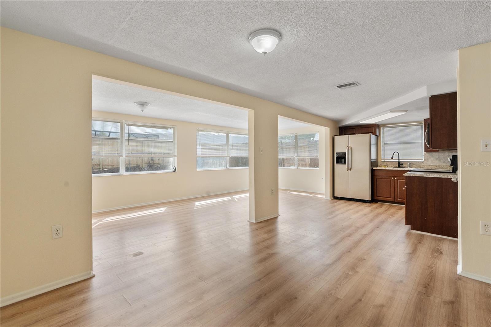 REGENCY PARK - Residential