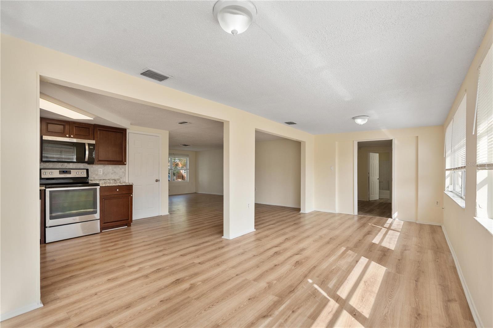 REGENCY PARK - Residential