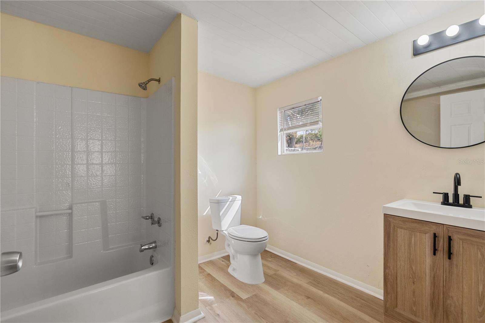 REGENCY PARK - Residential