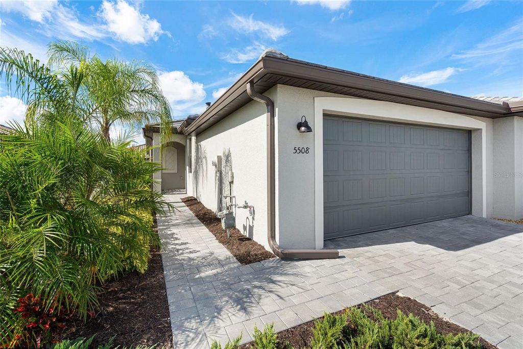 Photo of 5508 Sapphire Stone Cove, Bradenton, FL 34211 (MLS # A4673191)