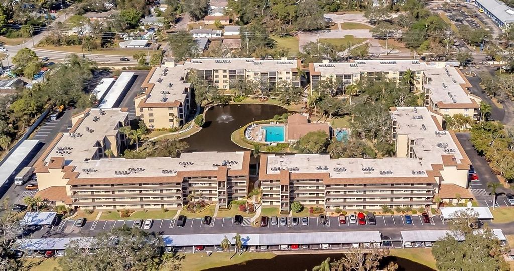 Photo of 505 30th Avenue W #E204, Bradenton, FL 34205 (MLS # A4680506)