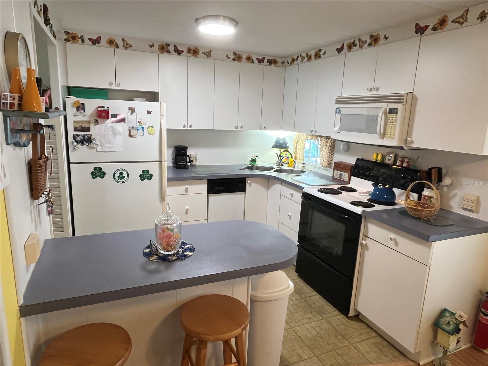 VENICE ISLE - Residential