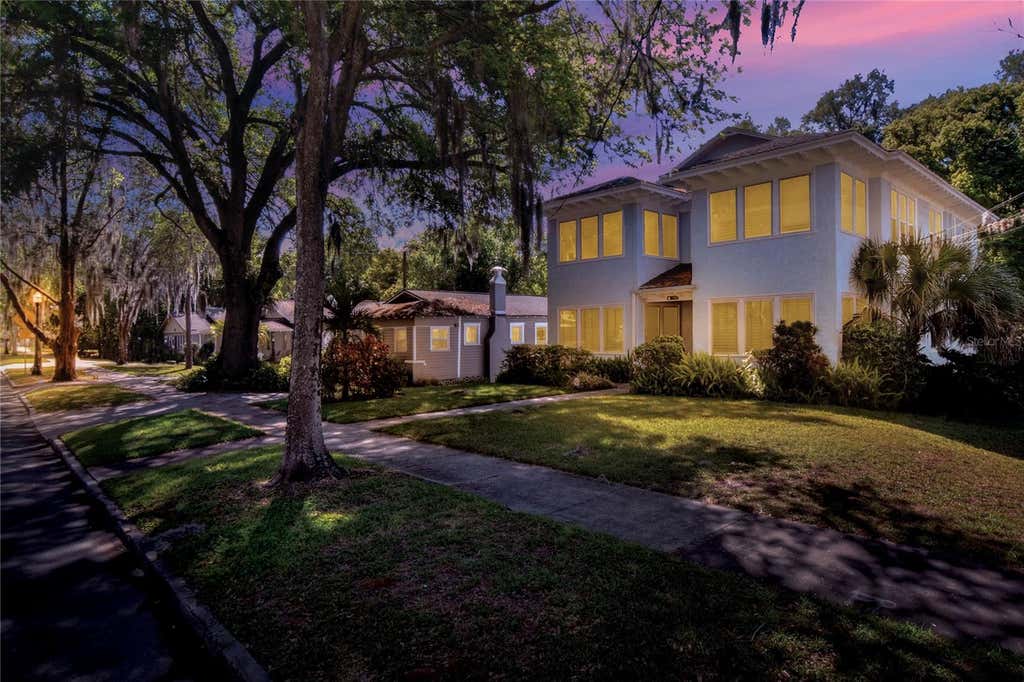 Photo of 211 E Park Street, Lakeland, FL 33803 (MLS # L4963370)