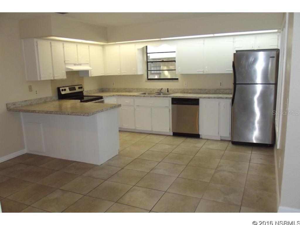 South Oak Twnhses - Residential