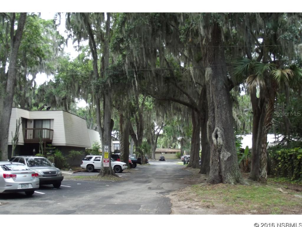 South Oak Twnhses - Residential