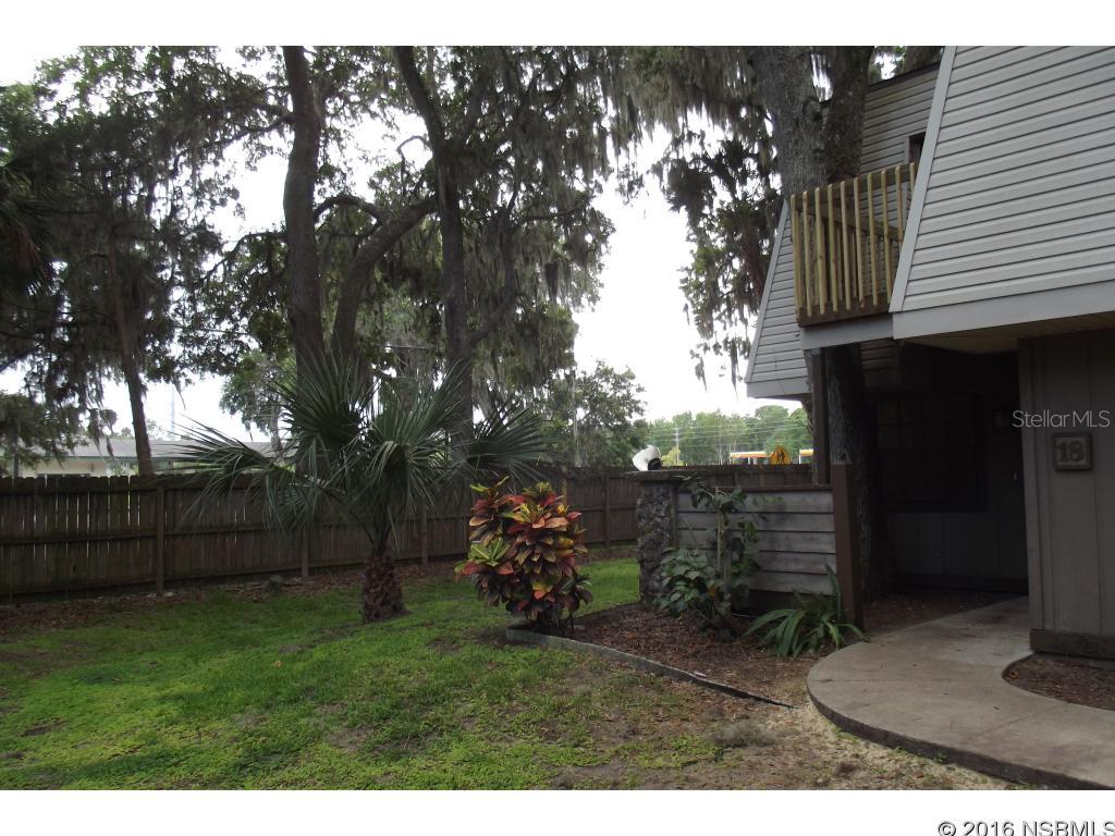 South Oak Twnhses - Residential