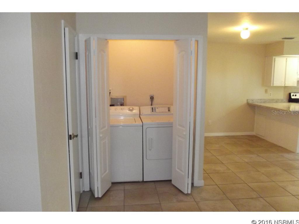 South Oak Twnhses - Residential