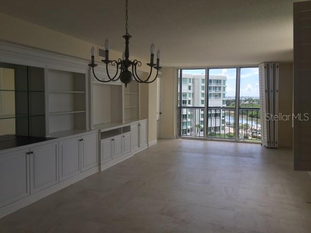 100 OAKMONT LANE 801