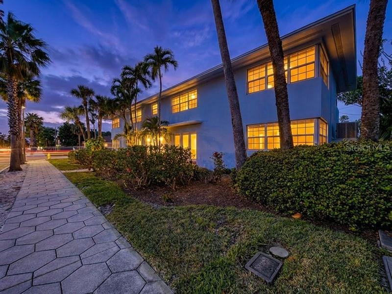 KEL - BREN CONDO - Residential