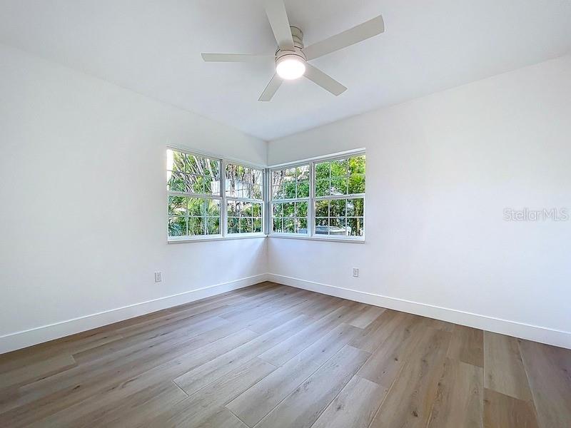 KEL - BREN CONDO - Residential