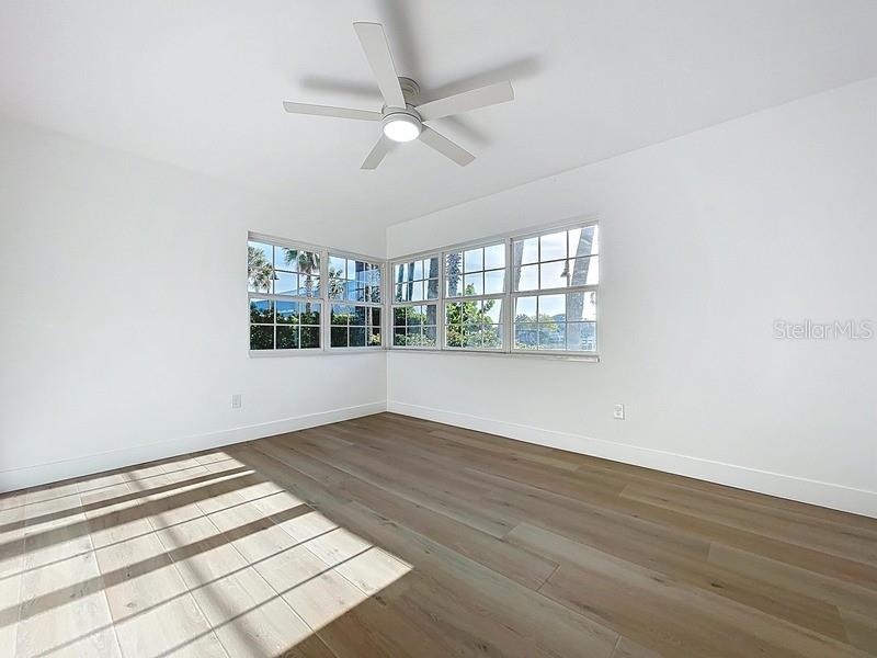 KEL - BREN CONDO - Residential