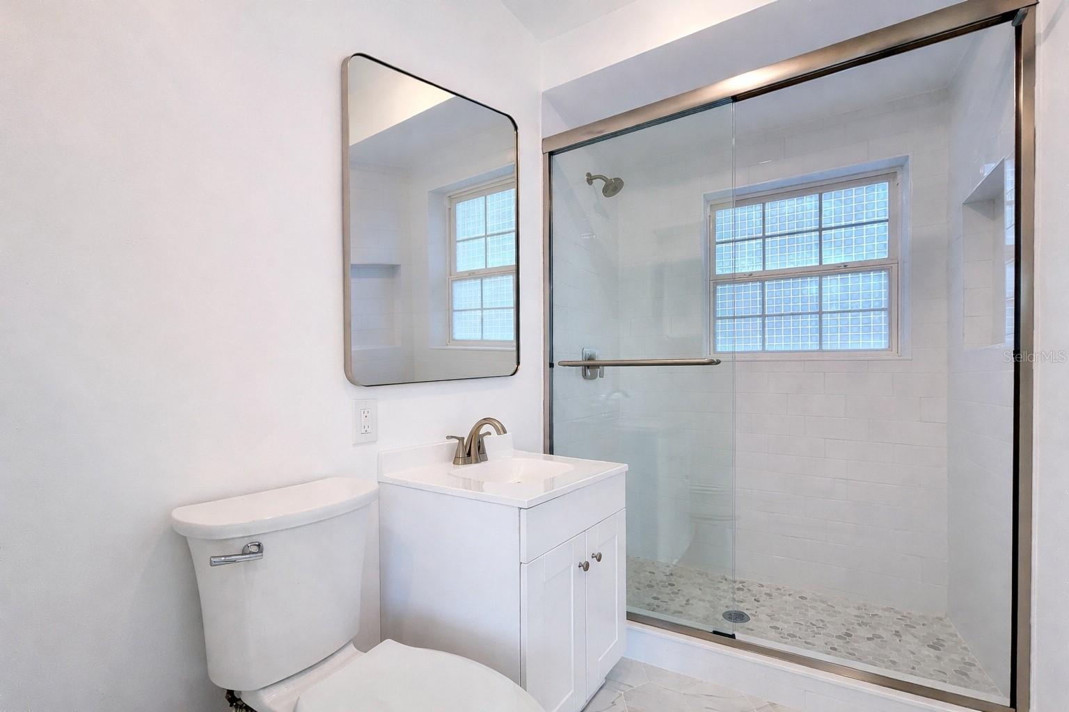 KEL - BREN CONDO - Residential