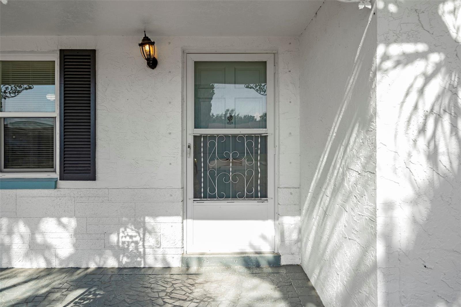 COLONIAL HILLS - Residential