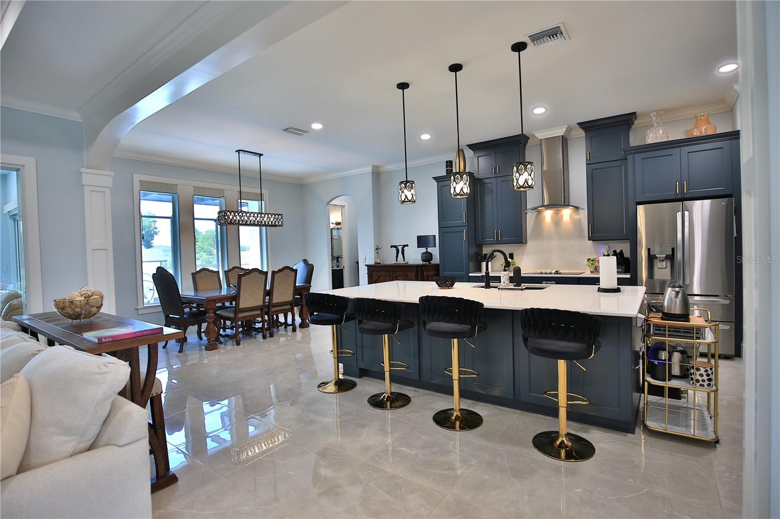 HUNT CLUB/FOX POINT - Residential