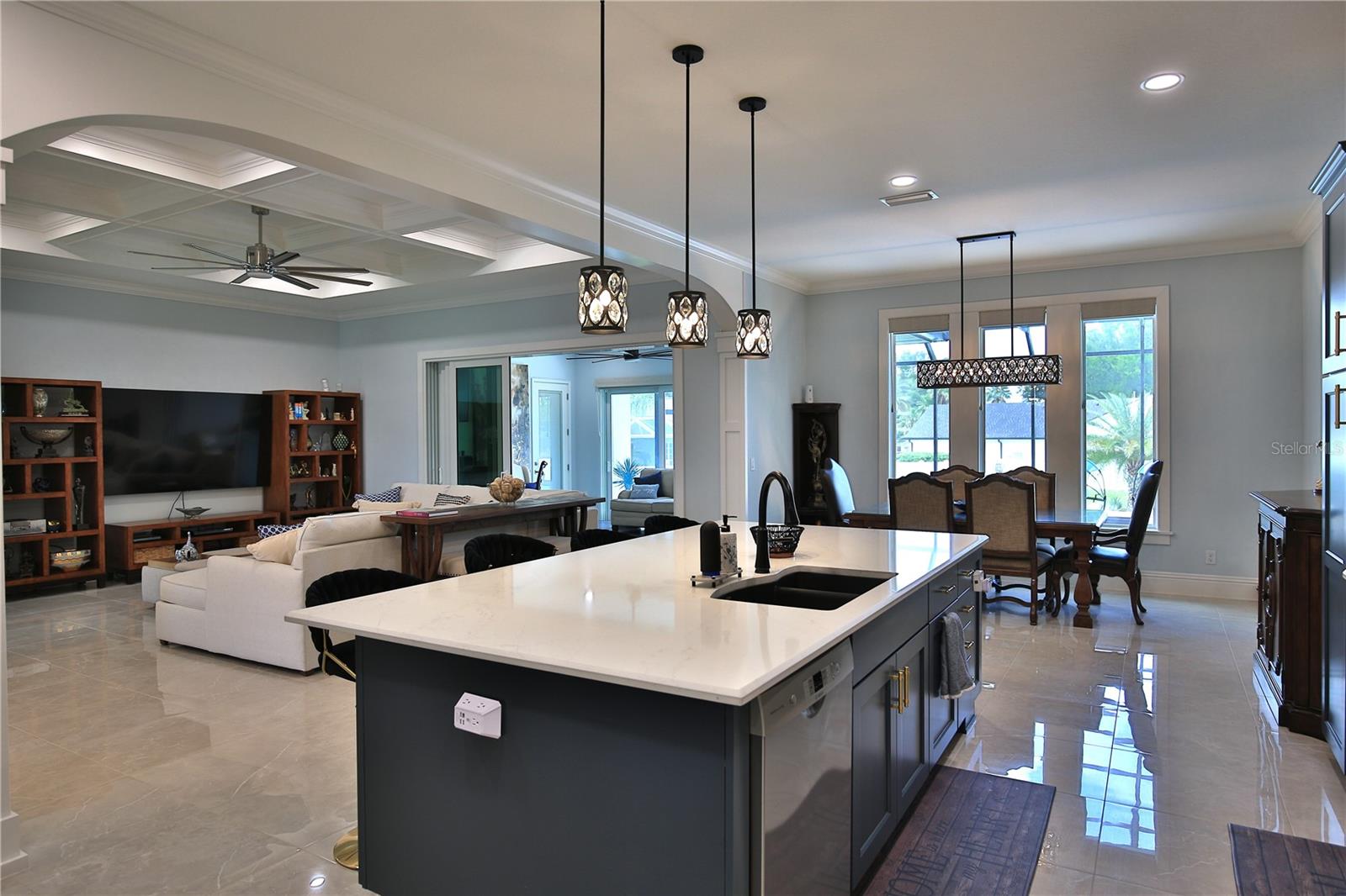 HUNT CLUB/FOX POINT - Residential
