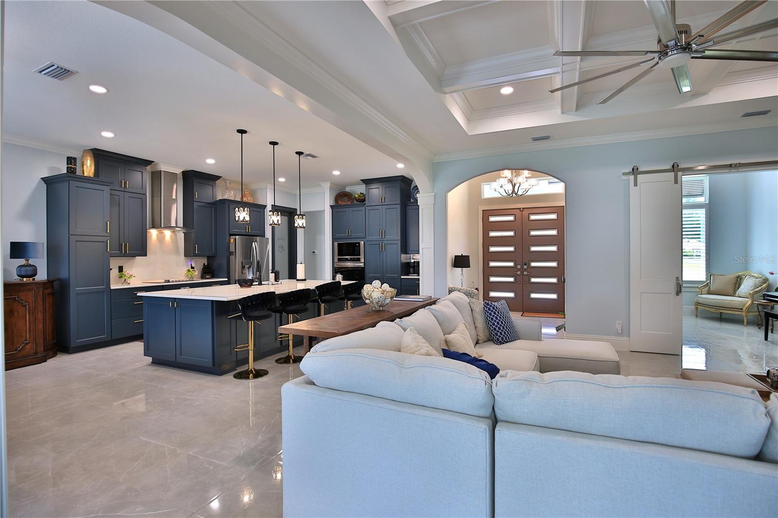 HUNT CLUB/FOX POINT - Residential