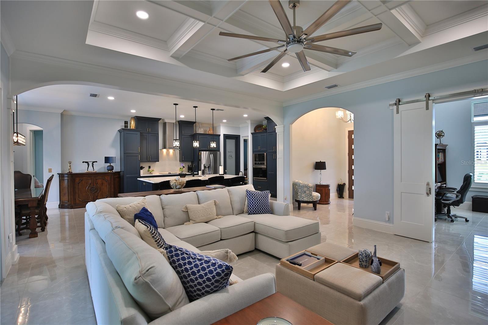 HUNT CLUB/FOX POINT - Residential