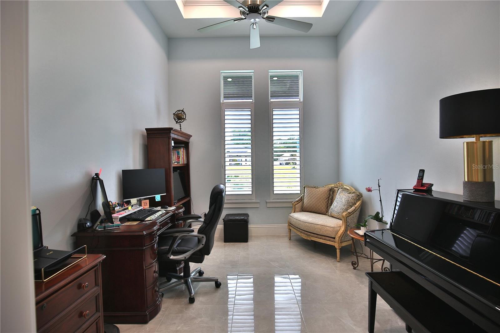 HUNT CLUB/FOX POINT - Residential