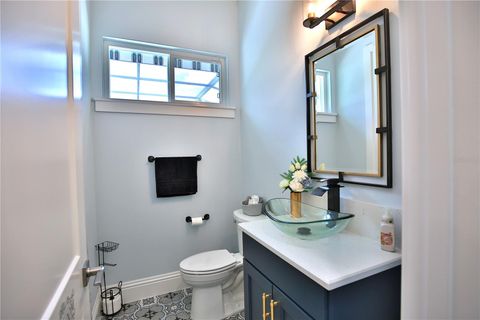 Tiny photo for 5845 SW 43rd Street Road, Ocala, FL 34474 (MLS # OM703400)