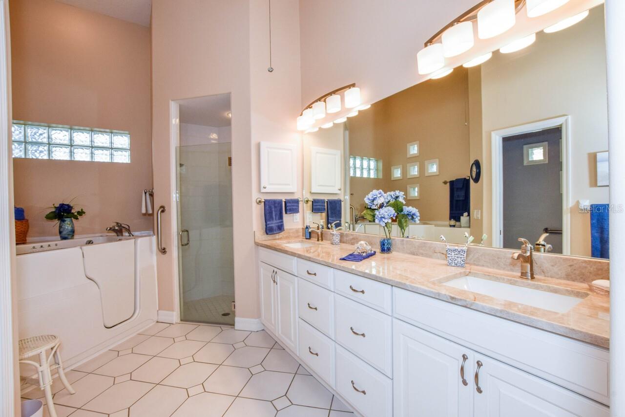 LYNWOOD GLEN - Residential