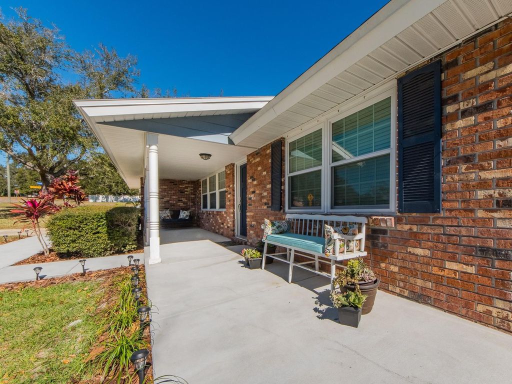 Photo of 1241 S Hercules Avenue, Clearwater, FL 33764 (MLS # TB8470189)