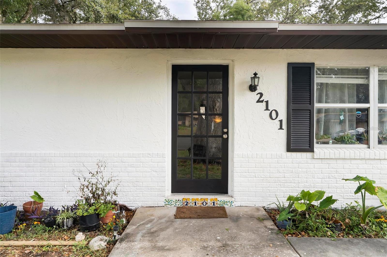 2101 ALMOND STREET